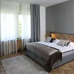 Urban Boutique Center Hotel