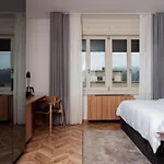 Hotel Urban Boutique Center 4*
