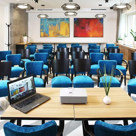 Urban Boutique Center Szálloda 4*