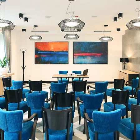 Urban Boutique Center Szálloda 4*