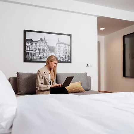 Urban Boutique Center Szálloda 4*