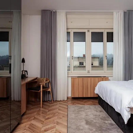 Szálloda Urban Boutique Center 4*
