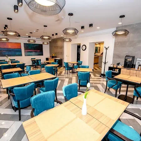 Urban Boutique Center Hotel 4*