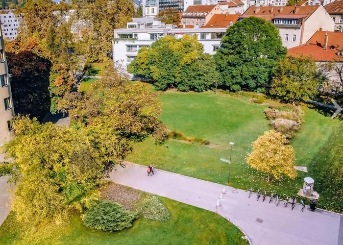 Urban Boutique Center Отель 4*