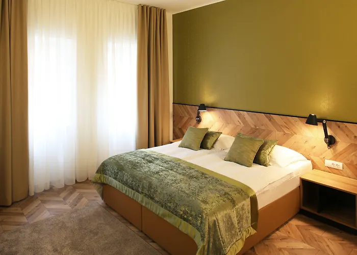 Urban Boutique Center Hotel