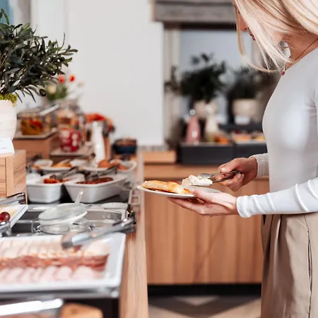 Hotel Urban Boutique Center 4*