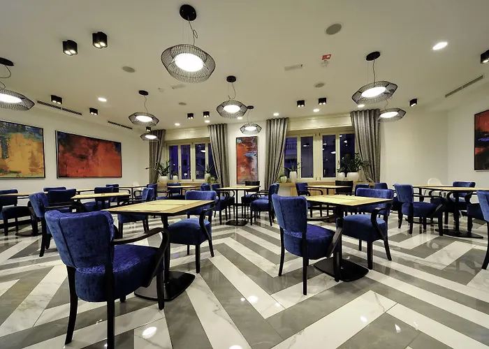 Hotel Urban Boutique Center 4*