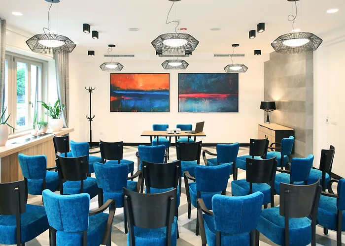 Urban Boutique Center Hotel 4*