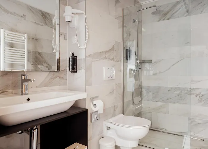 Urban Boutique Center Hotel 4*