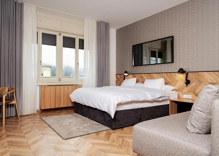 Hotel Urban Boutique Center 4*